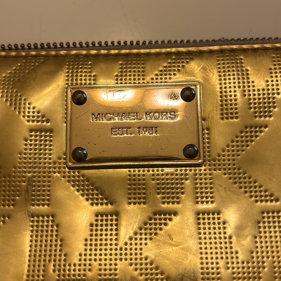 Rare MICHAEL KORS zipped wallet, gold color with monogram - Picture 2 of 8